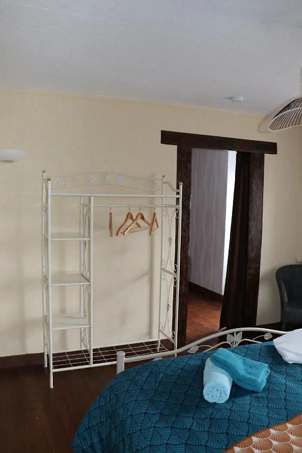 Au Detour Du Mont Chambres D'Hotes Roz-sur-Couesnon Bed & Breakfast
