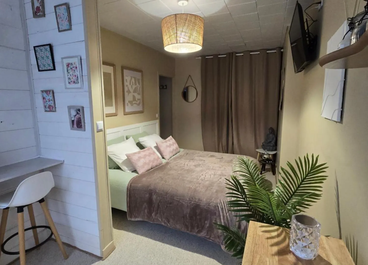 Au Detour Du Mont Chambres D'Hotes Roz-sur-Couesnon Bed & Breakfast